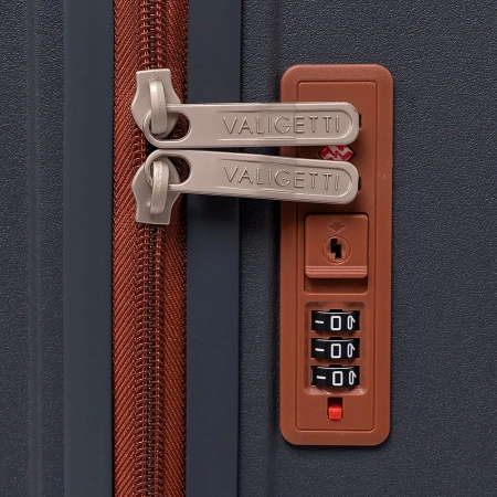 Чемодан Valigetti арт. 3638050-20