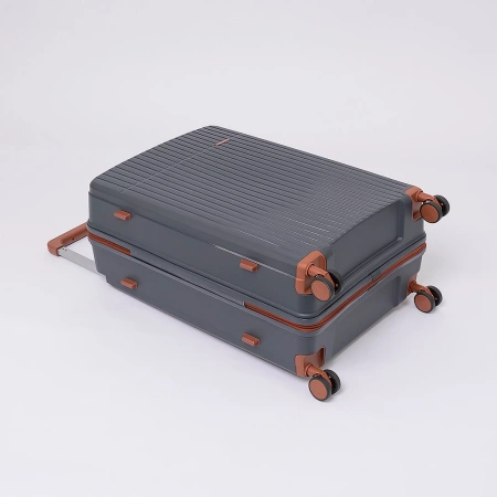 Чемодан Valigetti арт. 3618050-28